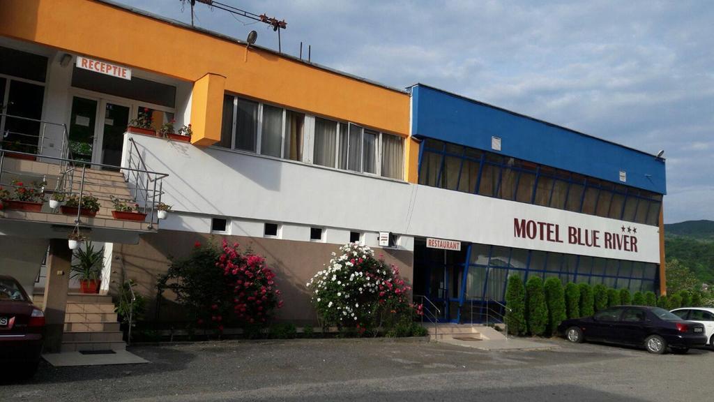 Motel Blue River Кэлимэнешти Экстерьер фото